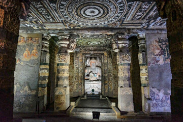 Fototapeta na wymiar The Ajanta Caves are rock-cut Buddhist cave monuments in Ajanta, Aurangabad district, Maharashtra, India.