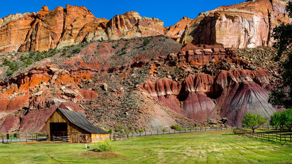 Capitol Reef National Park with Barn in Utah - 4K Ultra HD Image of Scenic Landscape 