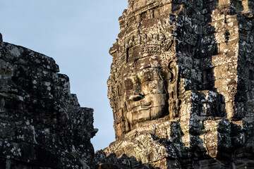 giant head at bayon angkor wat temple