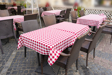 Street Restaurant Table, Empty Cafe Tables, Bar Terrace, Outdoor Restaurants, Outside Trattoria