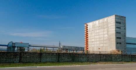 Fototapeta na wymiar high nuclear waste storage building in Chernobyl