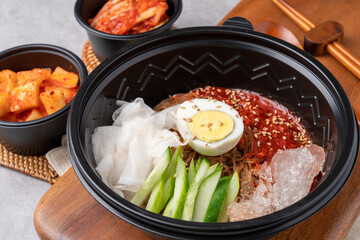 Cold noodles, Korean food, spicy noodles, beef, meat dumplings, dumplings, stir-fried pork, beef noodle soup, hangover soup, traditional, yukgaejang