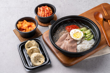 Cold noodles, Korean food, spicy noodles, beef, meat dumplings, dumplings, stir-fried pork, beef noodle soup, hangover soup, traditional, yukgaejang