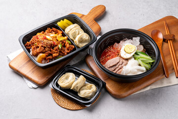 Cold noodles, Korean food, spicy noodles, beef, meat dumplings, dumplings, stir-fried pork, beef noodle soup, hangover soup, traditional, yukgaejang