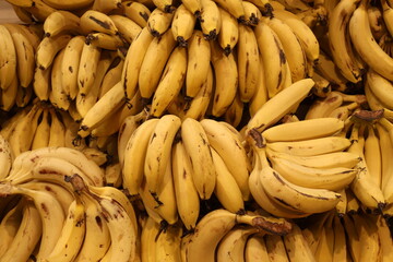 Vegetables and fruits are sold in January at the bazaar in Tel Aviv.
