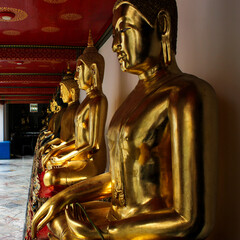 Buda sentado en Wat Phra Chetuphon