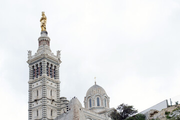 Fototapeta na wymiar Notre-Dame de la Garde, Marseille, France
