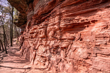 LE COLORADO EUROPÉEN- plus d’un kilomètre de long et 15 à 20 mètres de hauteur.-AU PAYS DE BITCHE.