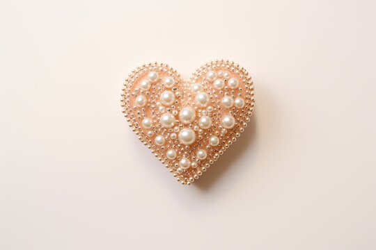 Heart made of pearls and rhinestones - Fashion Accessory - Heart-shaped Pendant