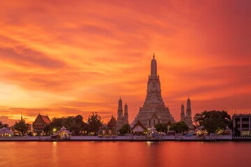Fototapeta na wymiar Wat Arun Ratchawararam Temple Dawn Five Pagodas During Twilight Famous Tourist Destination Bangkok Thailand 1