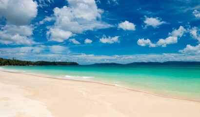 Fototapeta na wymiar clean tropical beach with sky