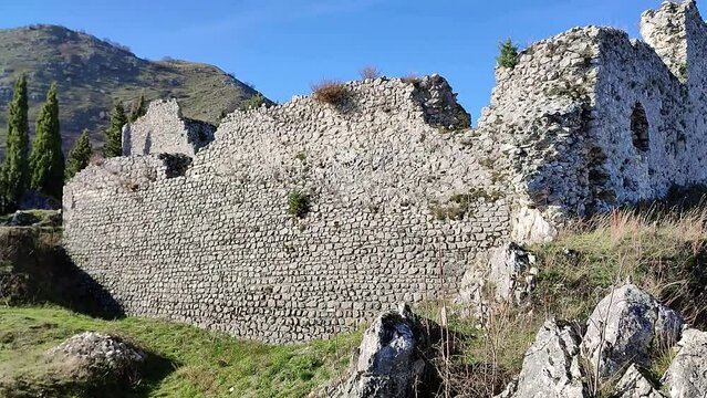 Civita Superiore - Panoramica dalla porta di accesso del castello