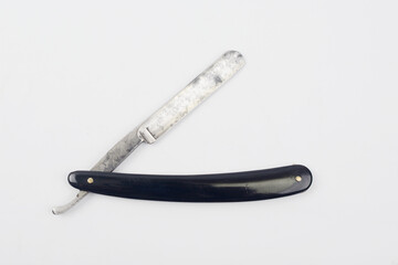 Manual folding knife, tool for cutting mustache and beard manually