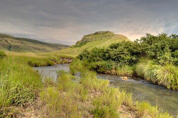 HIKING TRAIL in drakensberg foothills. Giant's Cup Wilderness, Kwazulu Natal, South Africa  - 723825649