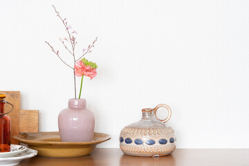 北欧のインテリアと春の花