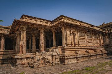 Obraz premium Shri Airavatesvara Temple is a Hindu temple located in Dharasuram, Kumbakonam, Tamil Nadu. It was built by Chola emperor Rajaraja-2. The temple dedicated to Shiva. It is a UNESCO World Heritage Site.