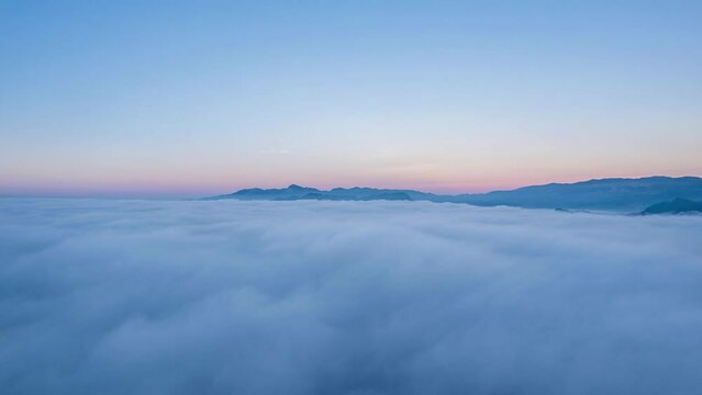 Sunrise in the mountains
Hyperlapse over the clouds and the sun touching the mountains with the first rays of dawn.