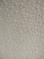	水滴　全画面　縦配置　風呂の水滴