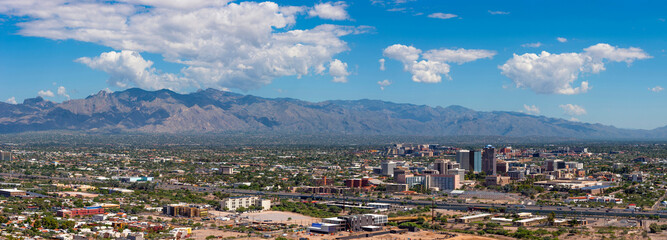 Obraz na płótnie Canvas Downtown Skyline Aerial View of Phoenix on a Sunny Day - Captivating 4K Ultra HD Cityscape