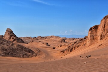 Fototapeta na wymiar Wadi Rum desert in Jordan, Sand dunes and blue sky