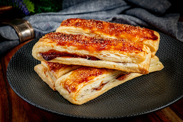 Puff pastry cookies with jam.