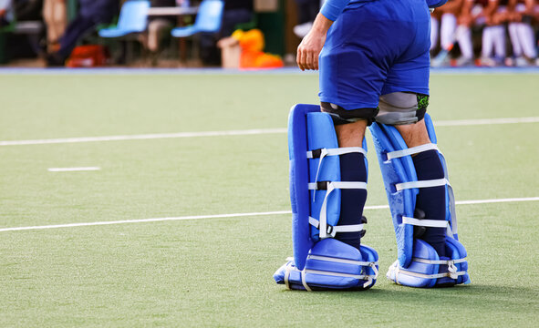 Guards of a field hockey goalkeeper