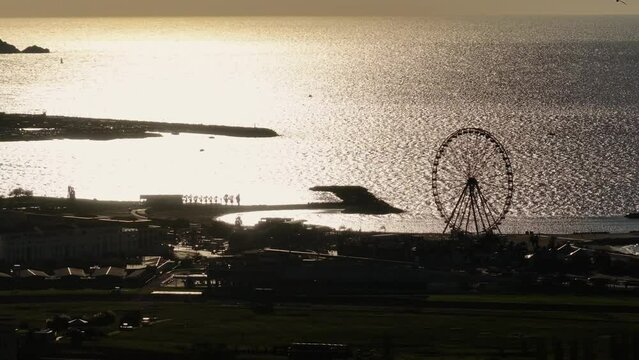 Vue a&eacute;rienne de Marseille plage du Prado et escale Borely avec une grande roue
