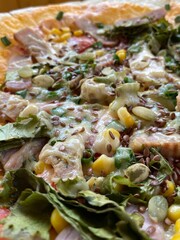 pizza with ham and cheese