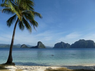 Swimming in paradise, bacuit archipelago, Philippines