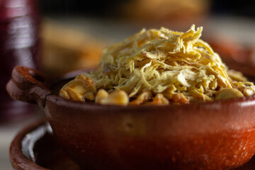 pozole rojo de pollo