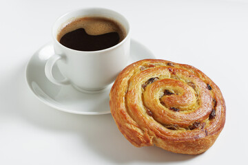 Coffee and puff pastry raisin bun