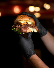 Delicious and provocative burger prepared with artisanal meat, vegetables, artisanal brioche bread and other ingredients