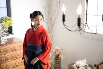 日本の美しい着物、袴のカッコイイ前撮りや記念写真のイメージ...
