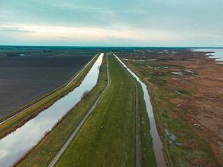 Fototapeta premium the road to the sea