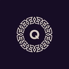 logo initials letter Q. elegant and modern circle emblem.