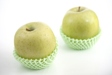 新鮮な林檎 サンむつ 青森県産