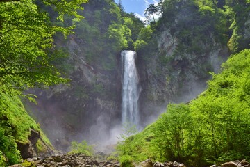初夏の奥飛騨・平湯大滝  