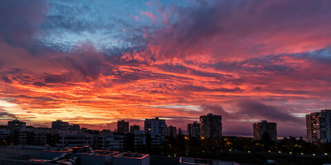 Obraz premium sunrise from the Madrid neighborhood of Hortaleza