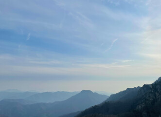 Obraz premium clouds over the mountains