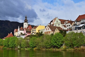 Fototapeta na wymiar Blick an Frohnleiten, Österreich im Frühling