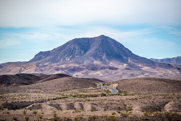 Obraz premium Valley of Fire Scenic Drive and winding roads in Nevada