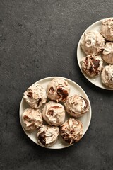 Chocolate meringue cookies