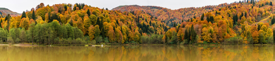 Large panoramic view of Borcka Karagöl