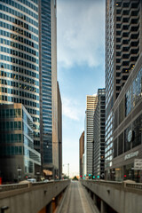 Fototapeta na wymiar city of chicago skyline and street scenes