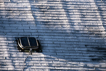 Eis auf dem Hausdach