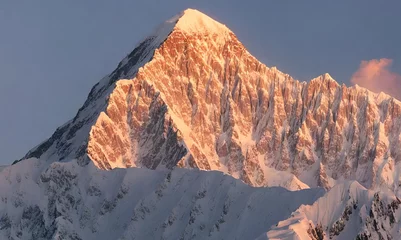 Photo sur Plexiglas Anti-reflet K2 Enchanting Peaks: Pakistan's K2 Summit at Dawn