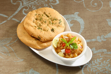 Delhi Style Matar kulcha Or Chole Kulche