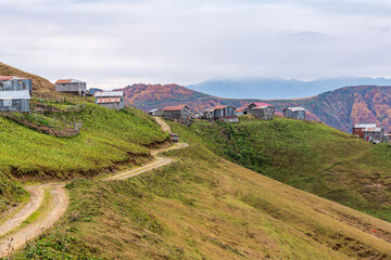Borcka Karagöl plateau houses and plateau way