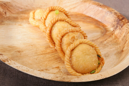 Gujiya Or Dry fruits Gujiya Or Chandrakala Gujiya