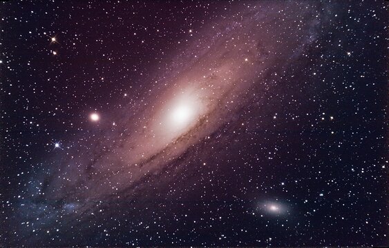アンドロメダ星雲」の写真素材 | 6,884件の無料イラスト画像 | Adobe Stock